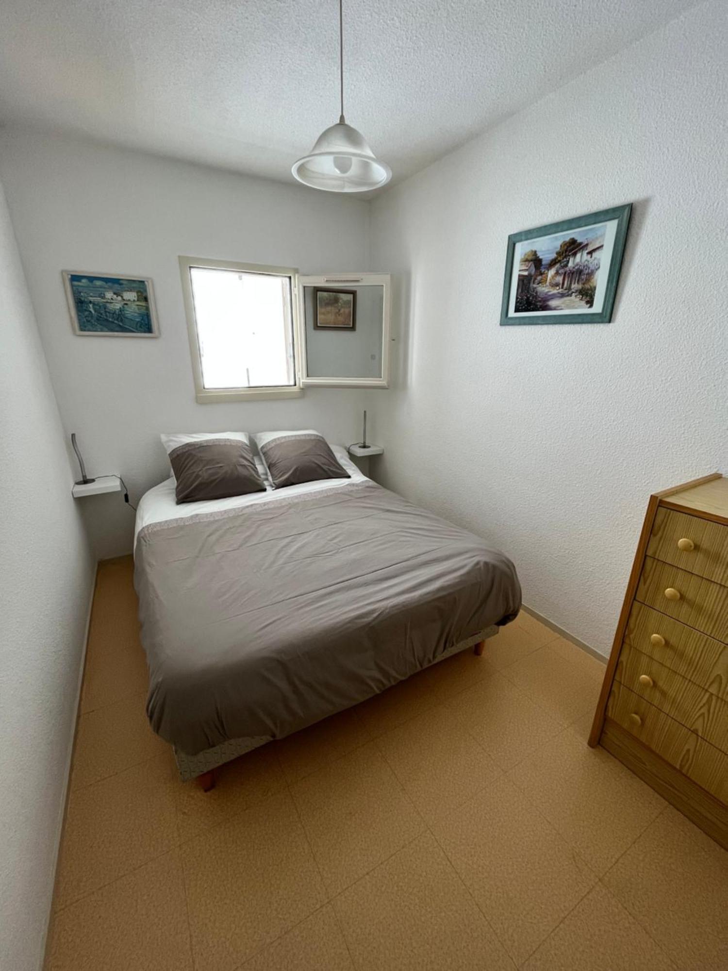 Appartement 1 Chambre, Avec Loggia Et Vue Sur Le Port Olona La Chaume 외부 사진